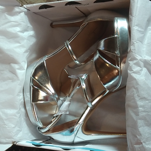 Women Open Toe Silver High Platform Heel - Picture 5 of 5